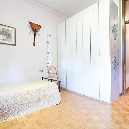 Bellini Halldis Apartment Monza